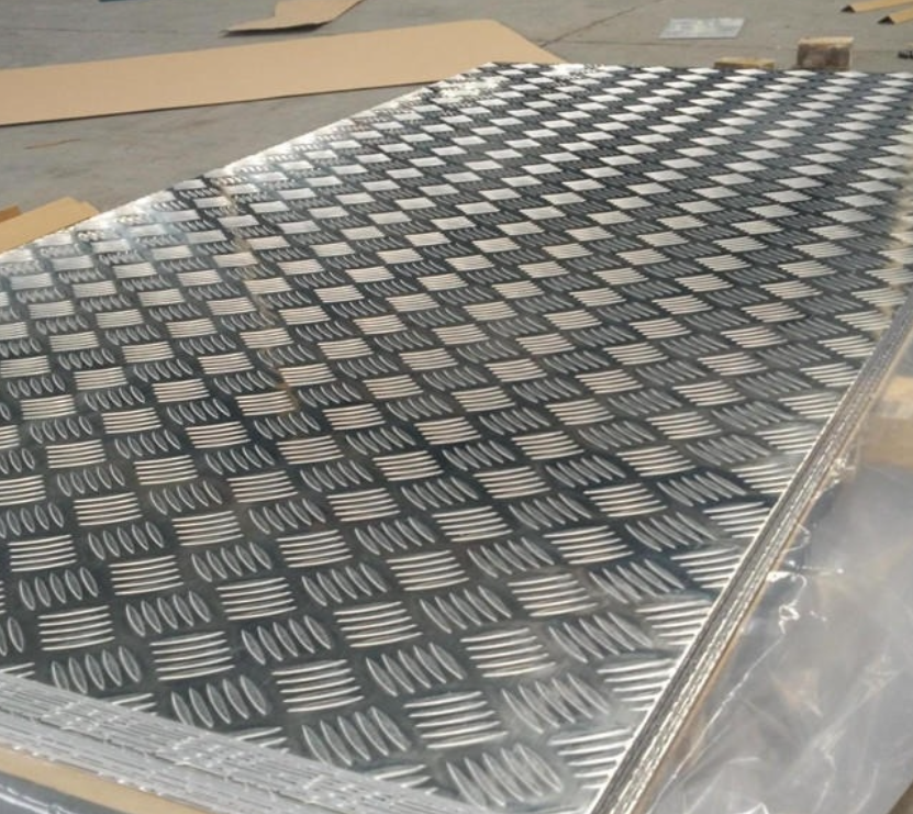 Aluminum tread plate with anti-slip pattern